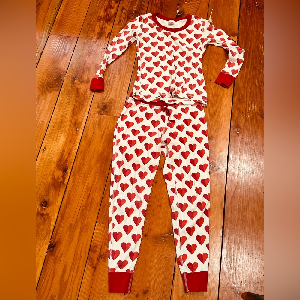 Hanna Andersson red heart adult women’s pjs